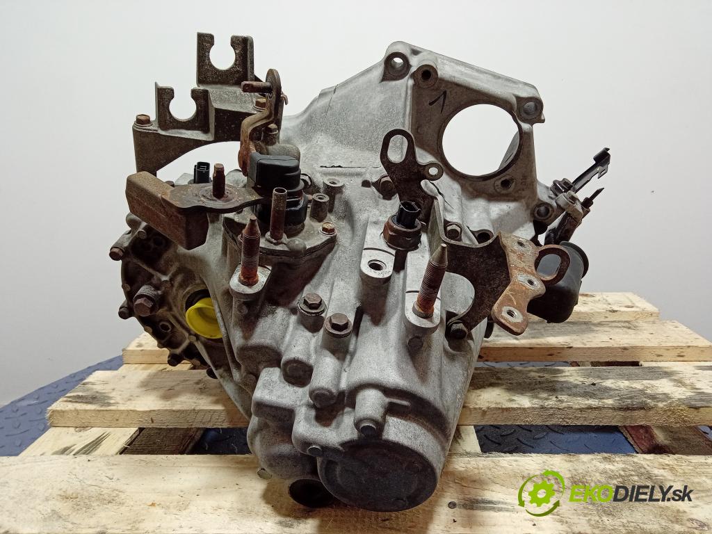 Honda Civic 2004 prevodovka Manualna 01