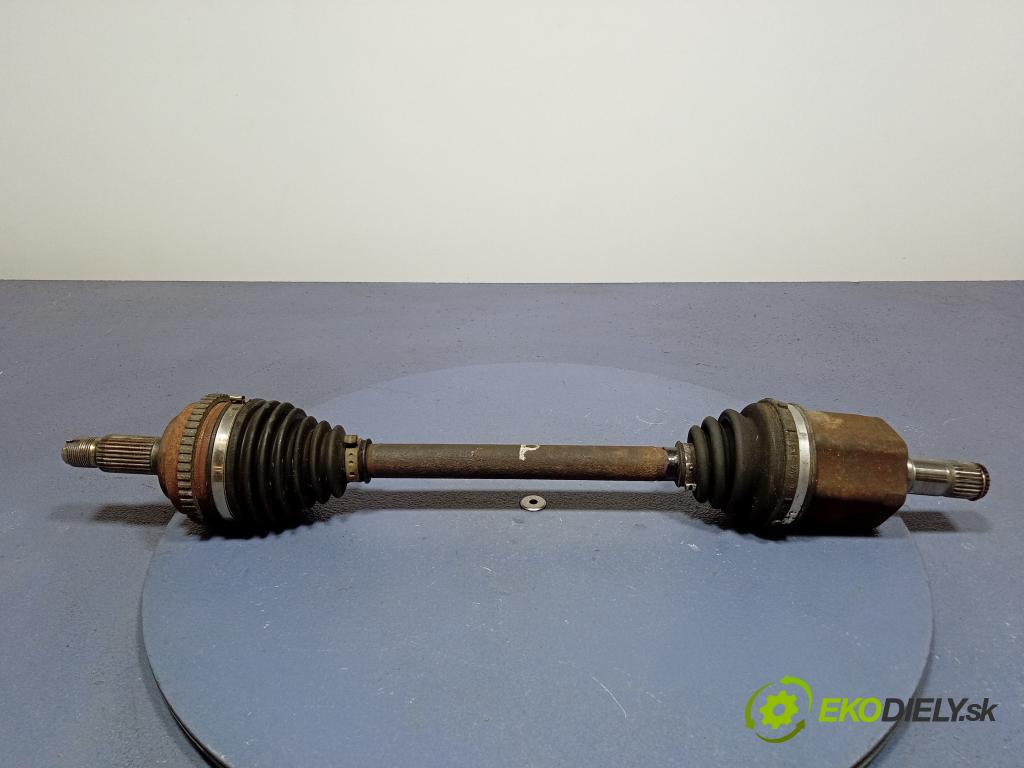 Honda Civic 2004 poloos Prava: Predné 01
