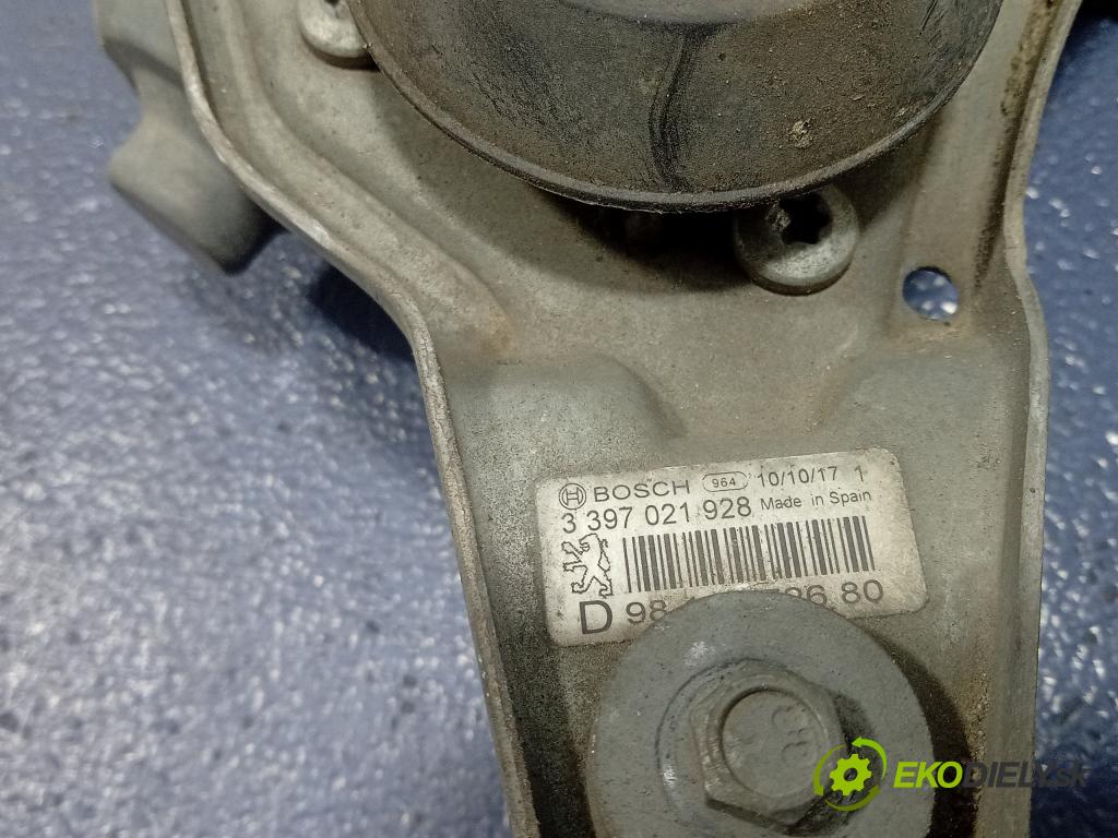 Peugeot 508 2017 mechanismus motorek Stěrače: před 9816172680