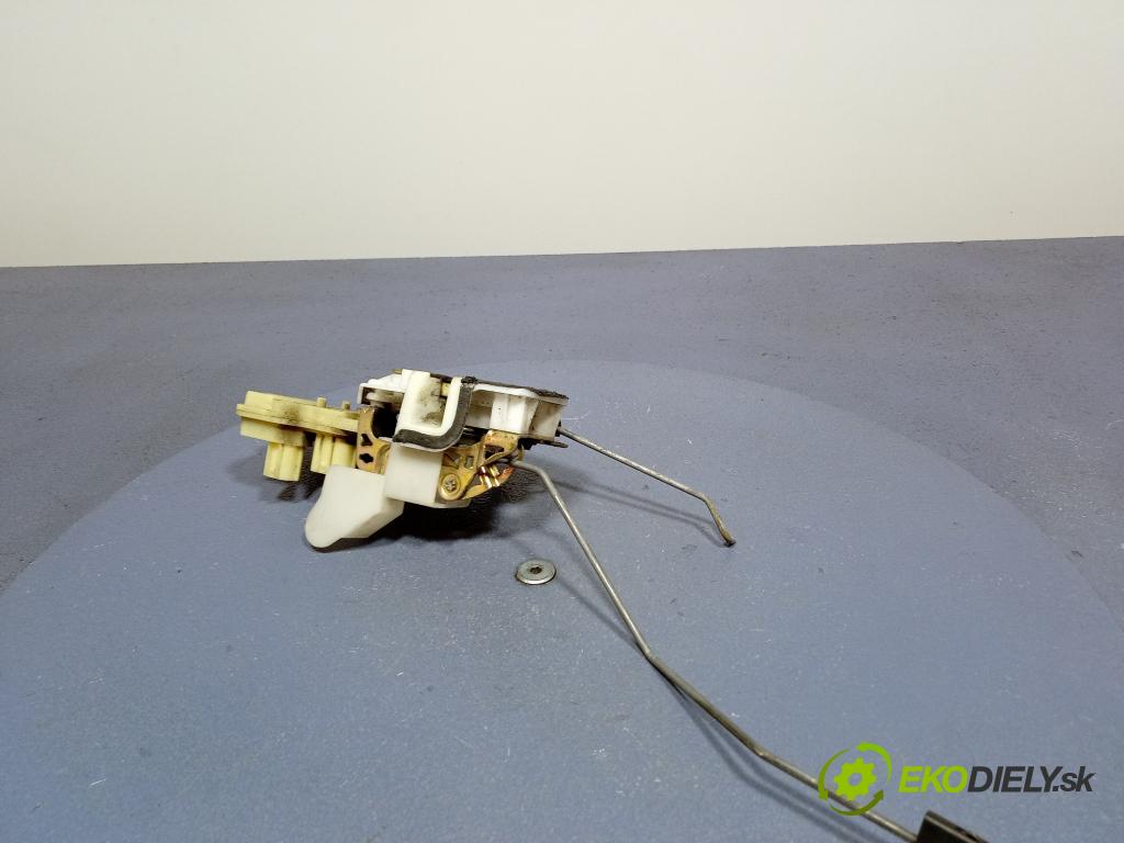 Honda Civic 2004 zámek dveře před Levý: 01