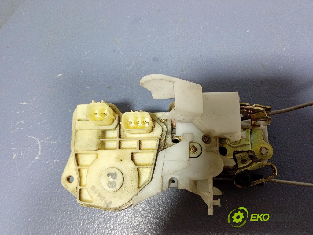 Honda Civic 2004 zámek dveře před Levý: 01