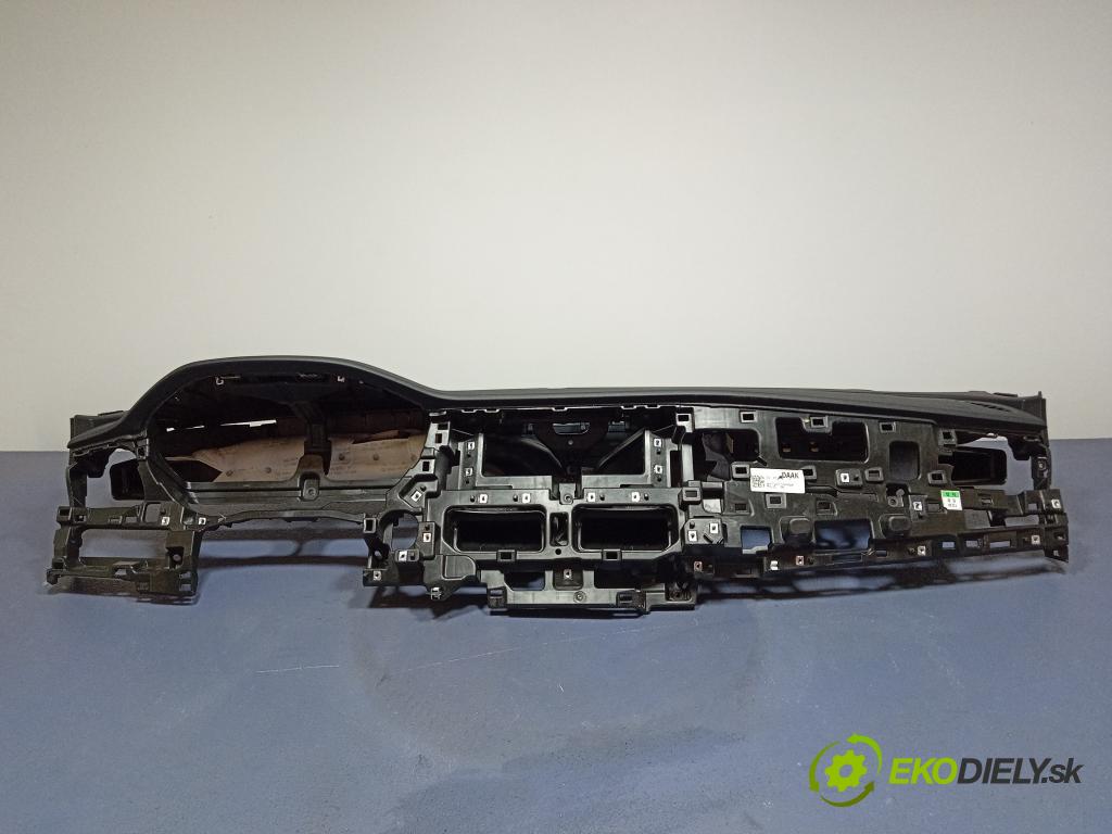 Kia Niro 2021 kokpit,pristrojová doska 84710G5AA0