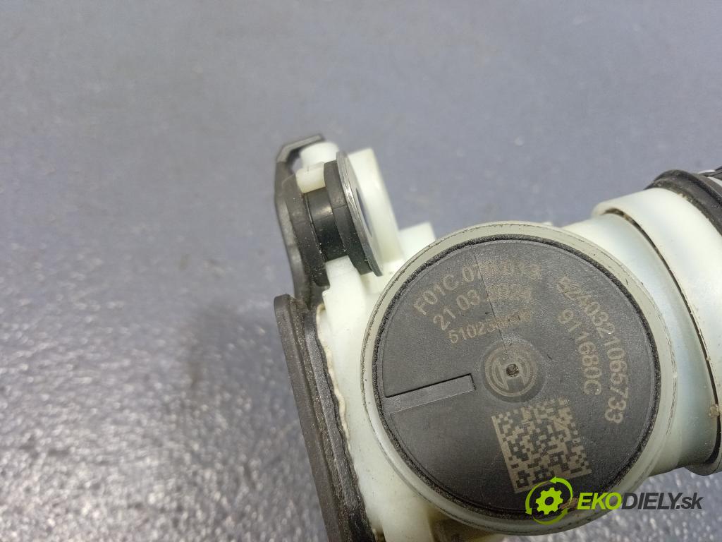 Vw Passat 0 čerpadlo Pohonné hmoty / Systém Měření F01C250148