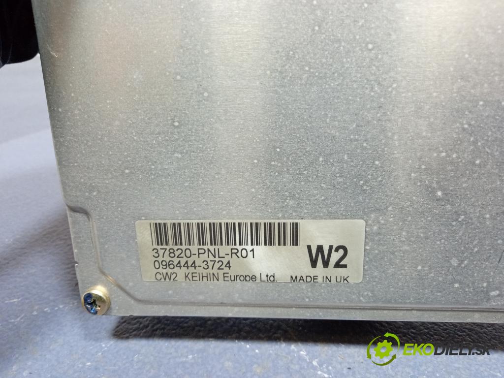 Honda Cr-v 2003 riadiaca jednotka Motor: 37820-PNL-R01
