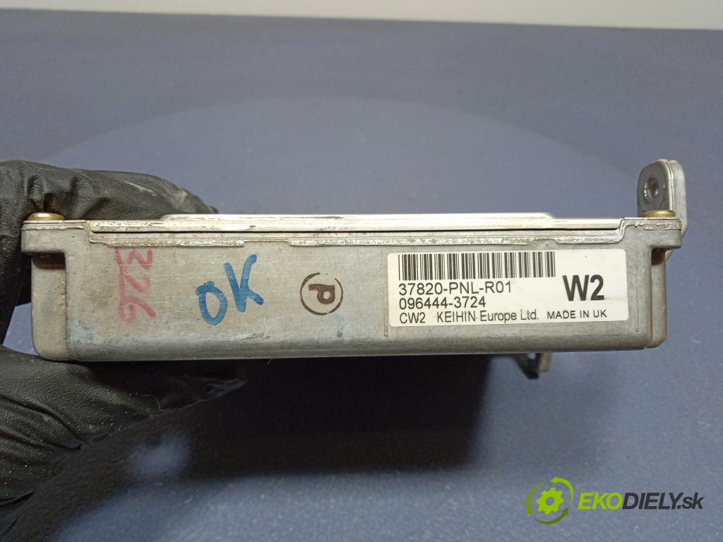 Honda Cr-v 2003 riadiaca jednotka Motor: 37820-PNL-R01