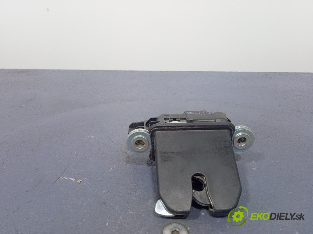 Skoda Fabia 2008 zámek Klapky: kufr 5J0827501B