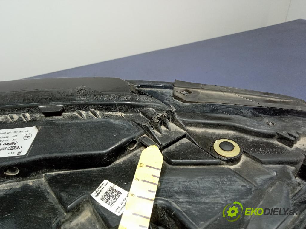 Audi Q5 0 Reflektor: v pravo: 8R0941006E