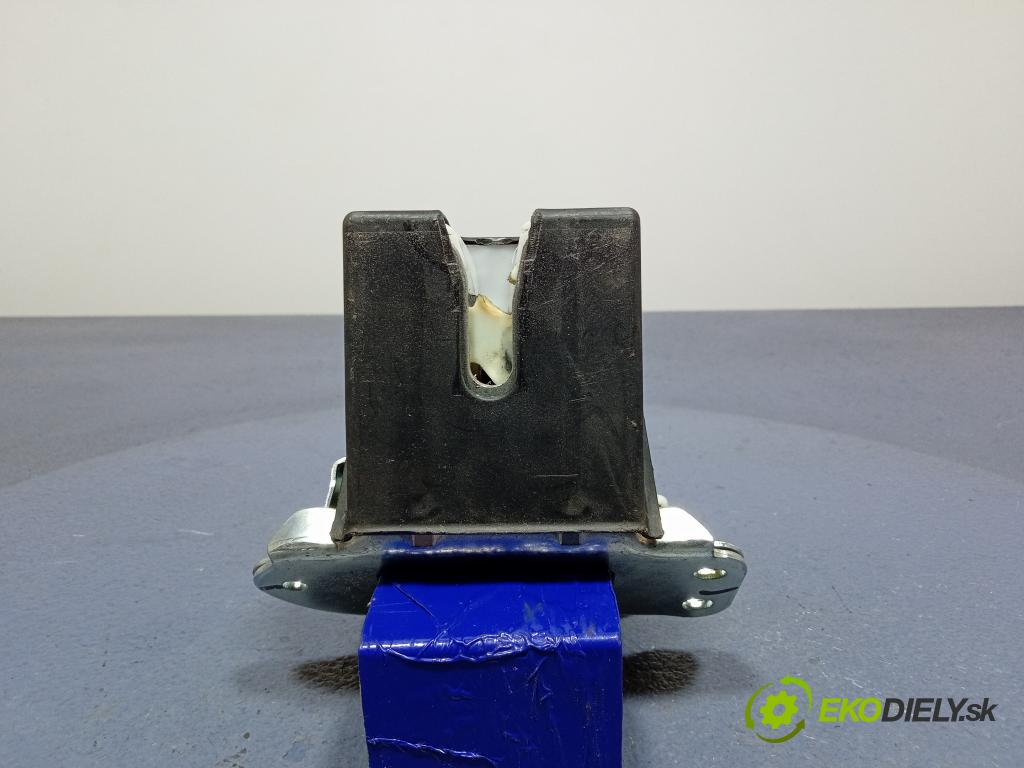 Suzuki Baleno 0 zámek Klapky: kufr 01