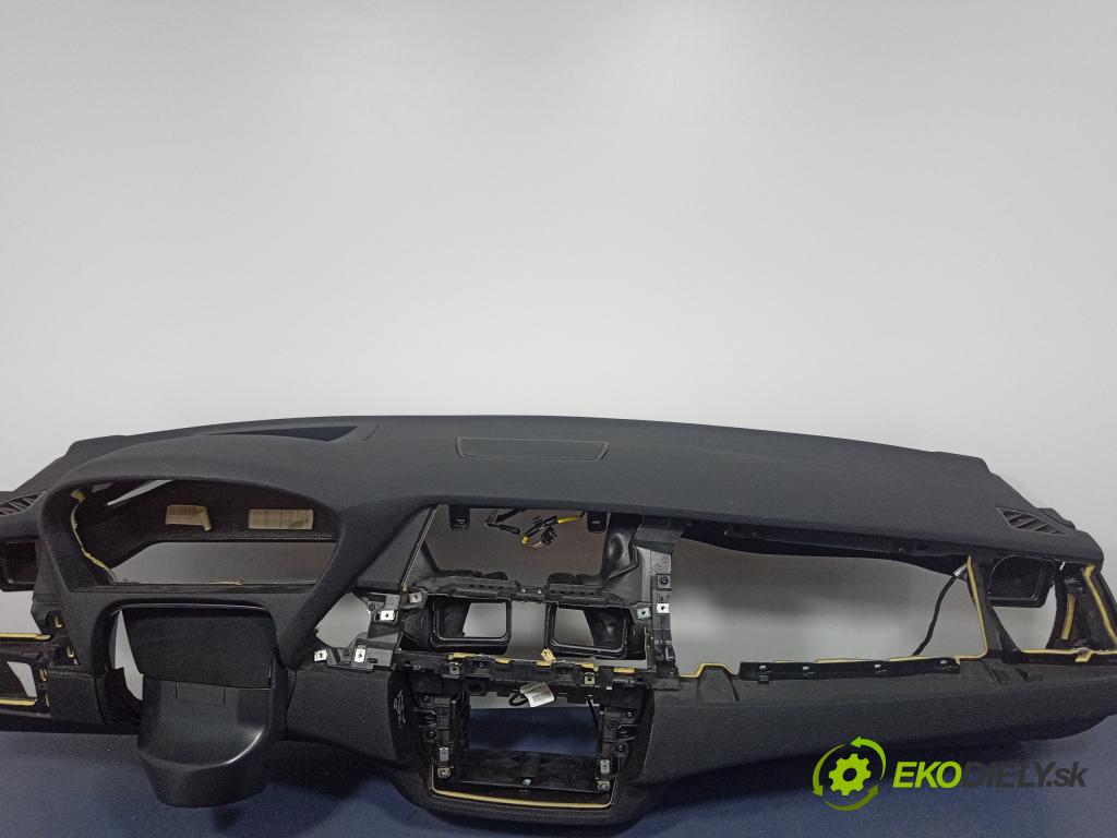 Bmw X6 2012 kokpit,pristrojová doska 70W1011