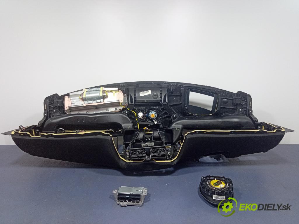 Bmw X6 2012 kokpit,pristrojová doska 70W1011