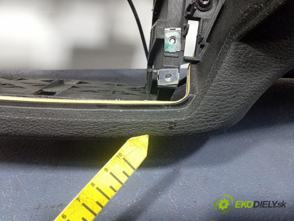 Bmw X6 2012 kokpit,pristrojová doska 70W1011