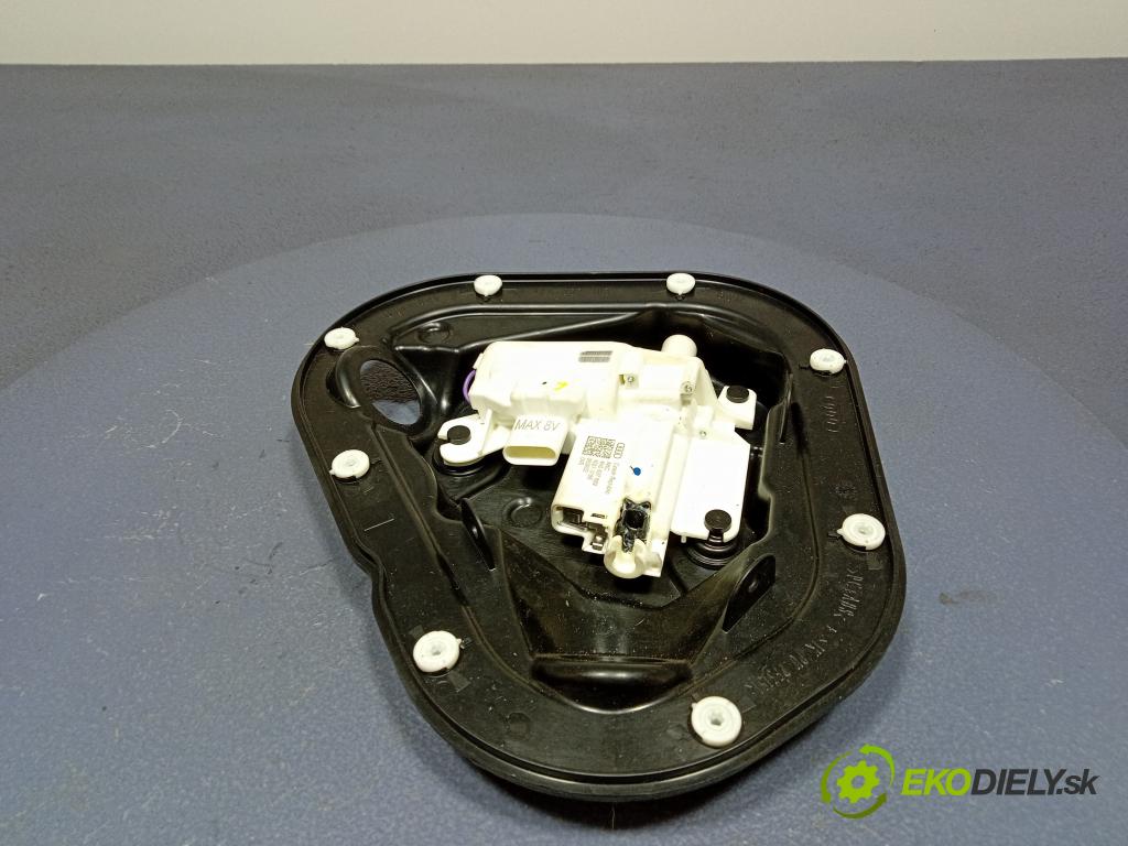 Audi A7 2022 zámek dveře před Levý: 4N0837059