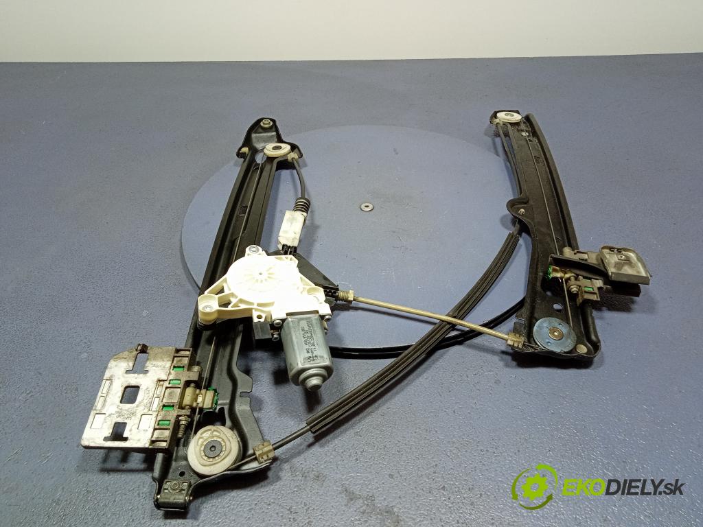 Audi A7 2022 mechanismus stahování Sklenka: před Levý: 4K8837461