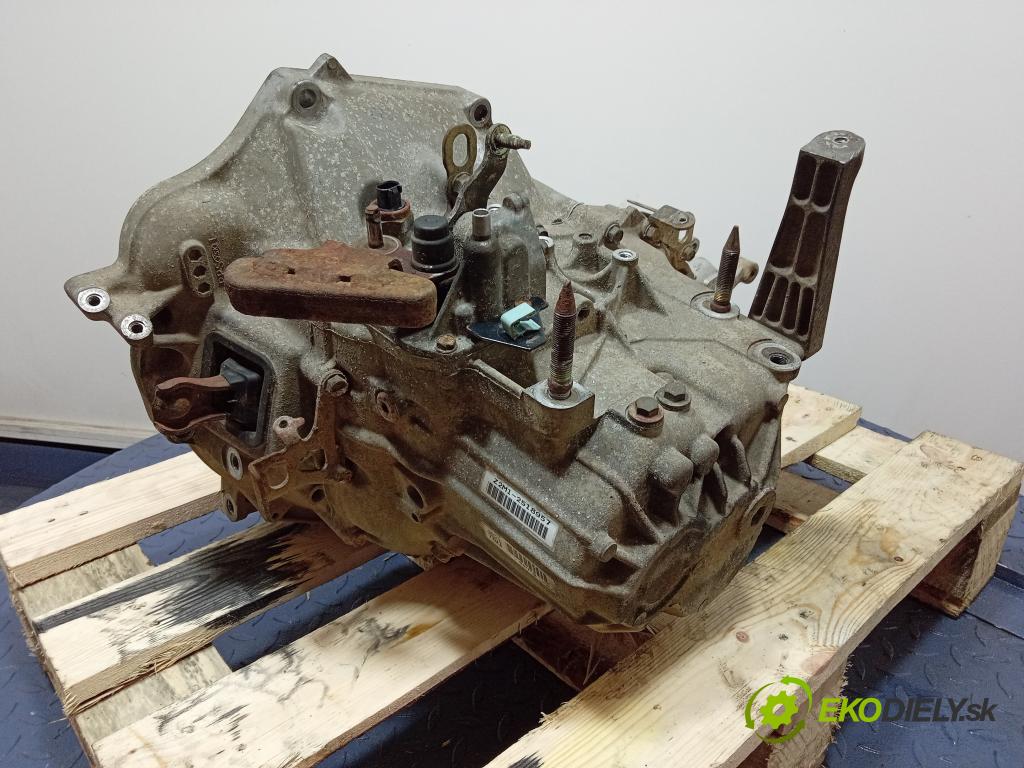 Honda Cr-v 2003 prevodovka Manualna Z2M1