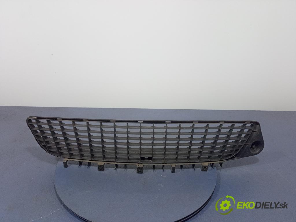 Opel Vectra 2003 nárazník před 13100588
