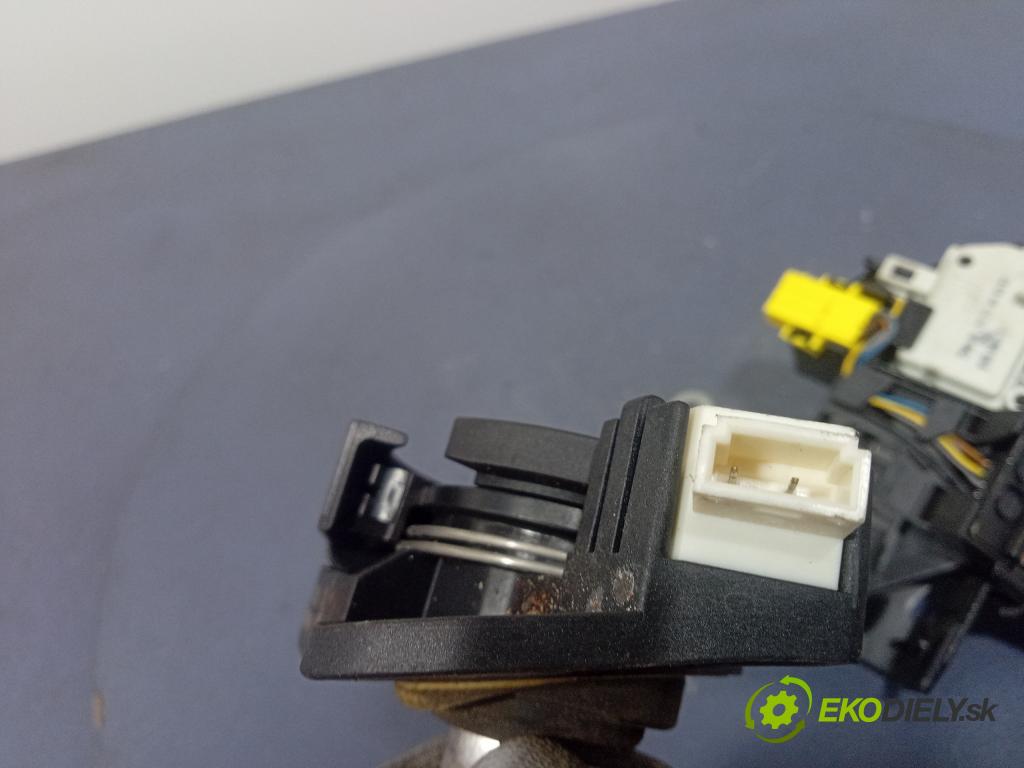 Opel Vectra 2003 zámek Klapky: kufr 09180104