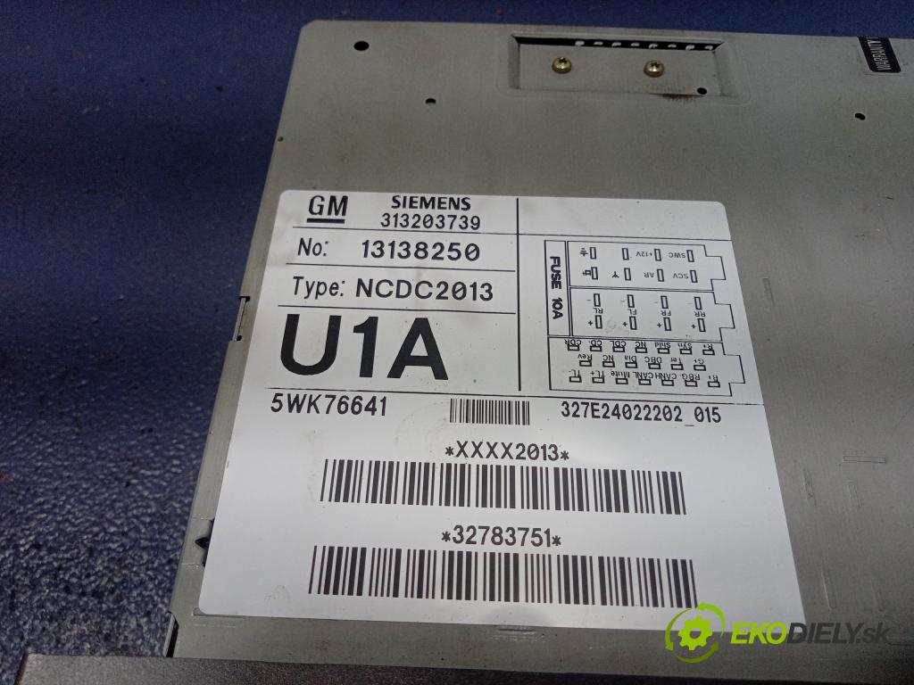 Opel Vectra 2003 Radio I Navigácia: 13138250