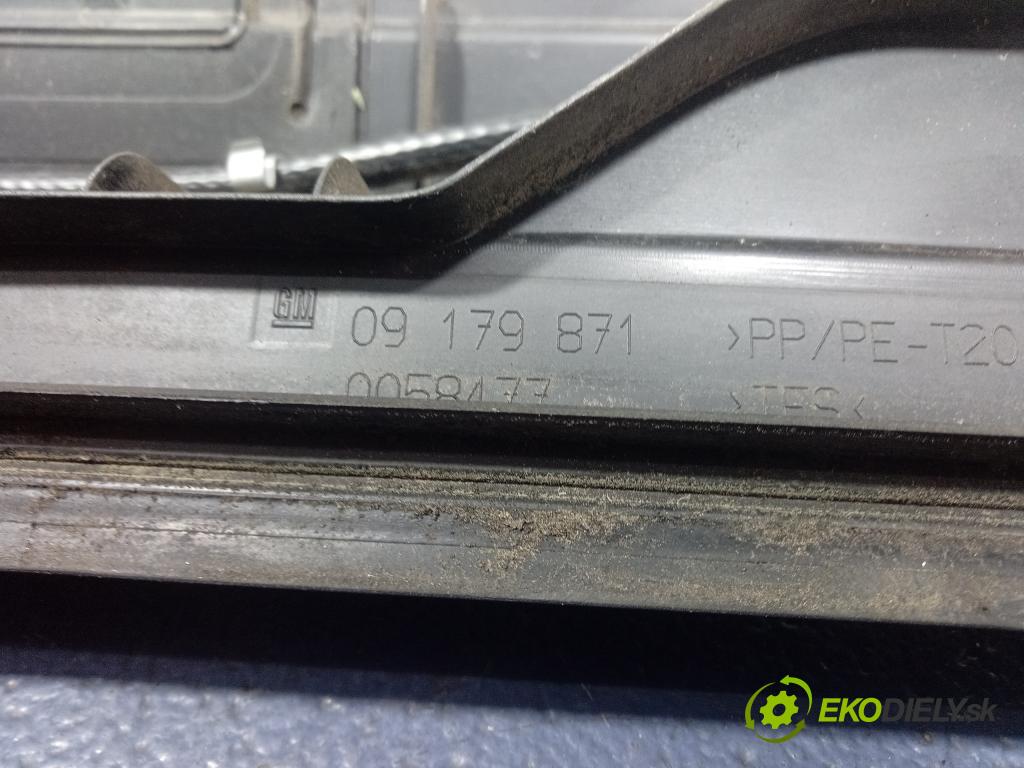 Opel Vectra 2003 torpédo 09179871