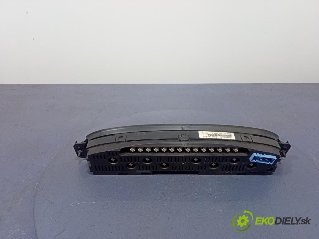 Citroen Xsara picasso 2004 prístrojovka/ budíky 9651667380