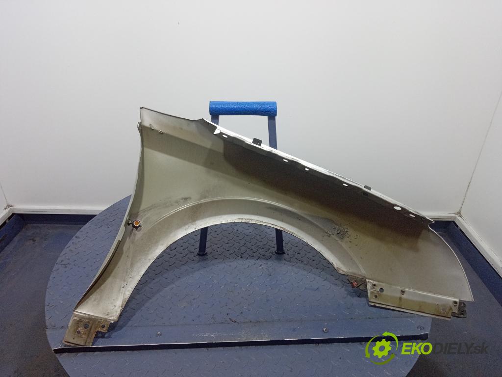 Opel Vectra 2003 blatnik před Levý: 01