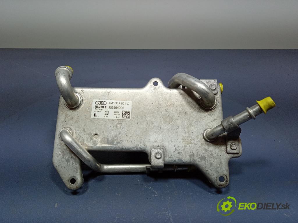 Audi A7 2022 chladič oleja 4M0317021G