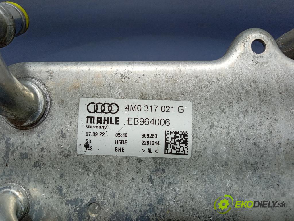 Audi A7 2022 chladič oleja 4M0317021G