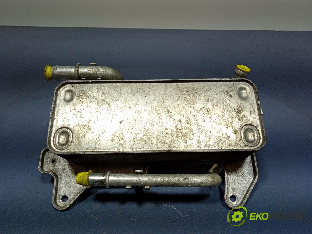 Audi A7 2022 chladič oleja 4M0317021G