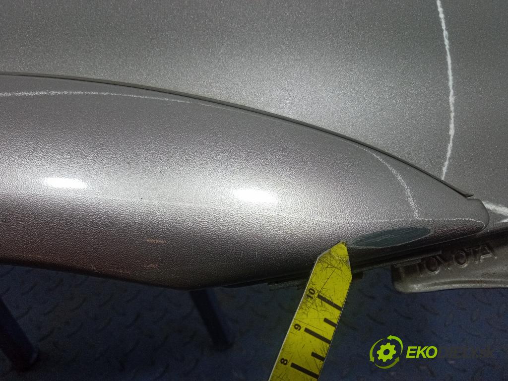 Toyota Yaris verso 2005 blatnik před v pravo: 01