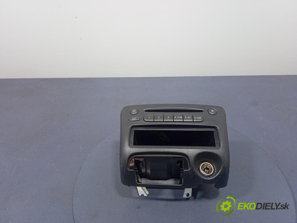 Toyota Yaris verso 2005 Radio I Navigácia: 86120-52260