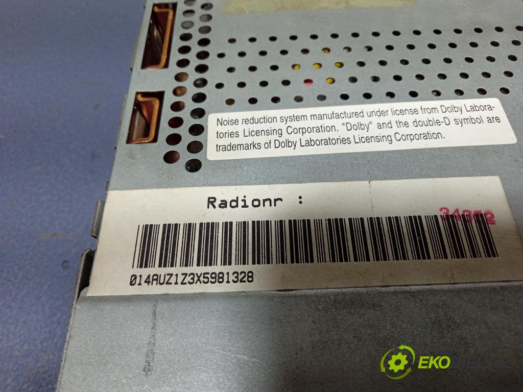 Audi A4 1999 Radio I Navigácia: 4B0035186C