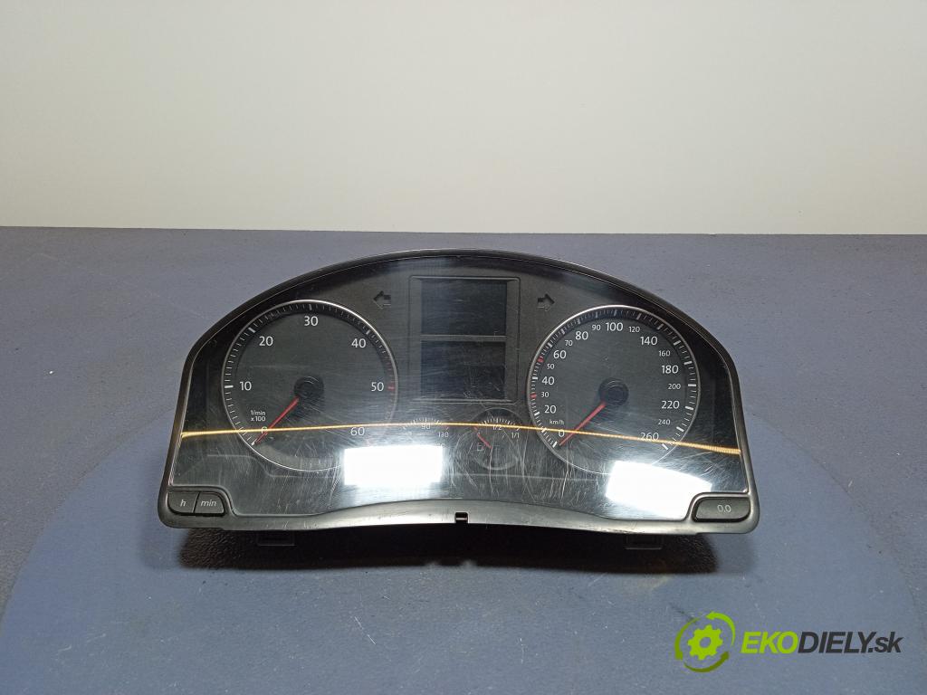 Volkswagen Golf 2005 prístrojovka/ budíky 01