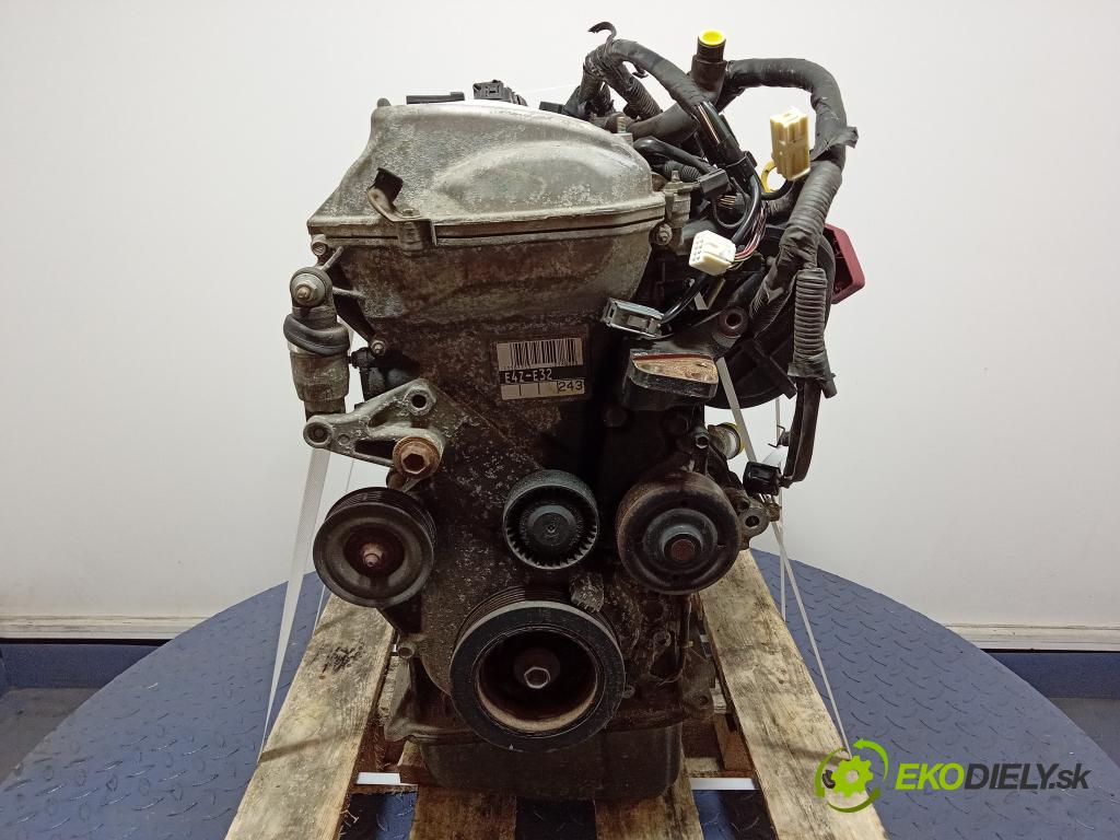 Toyota Corolla 2002 motor Benzín: 4ZZFE