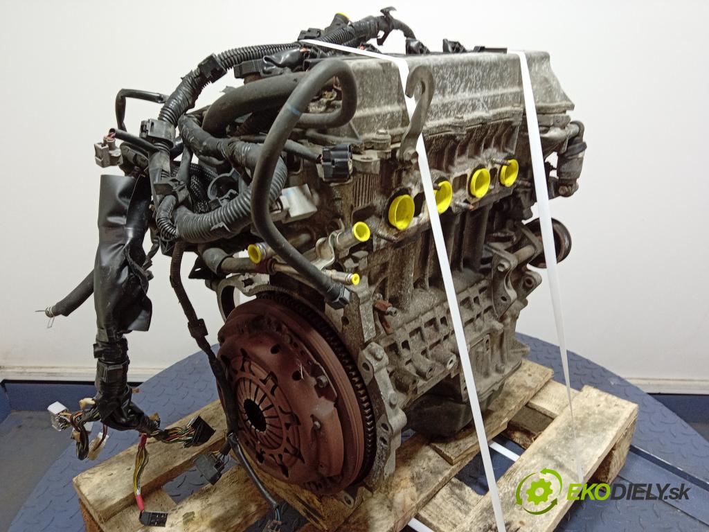 Toyota Corolla 2002 motor Benzín: 4ZZFE