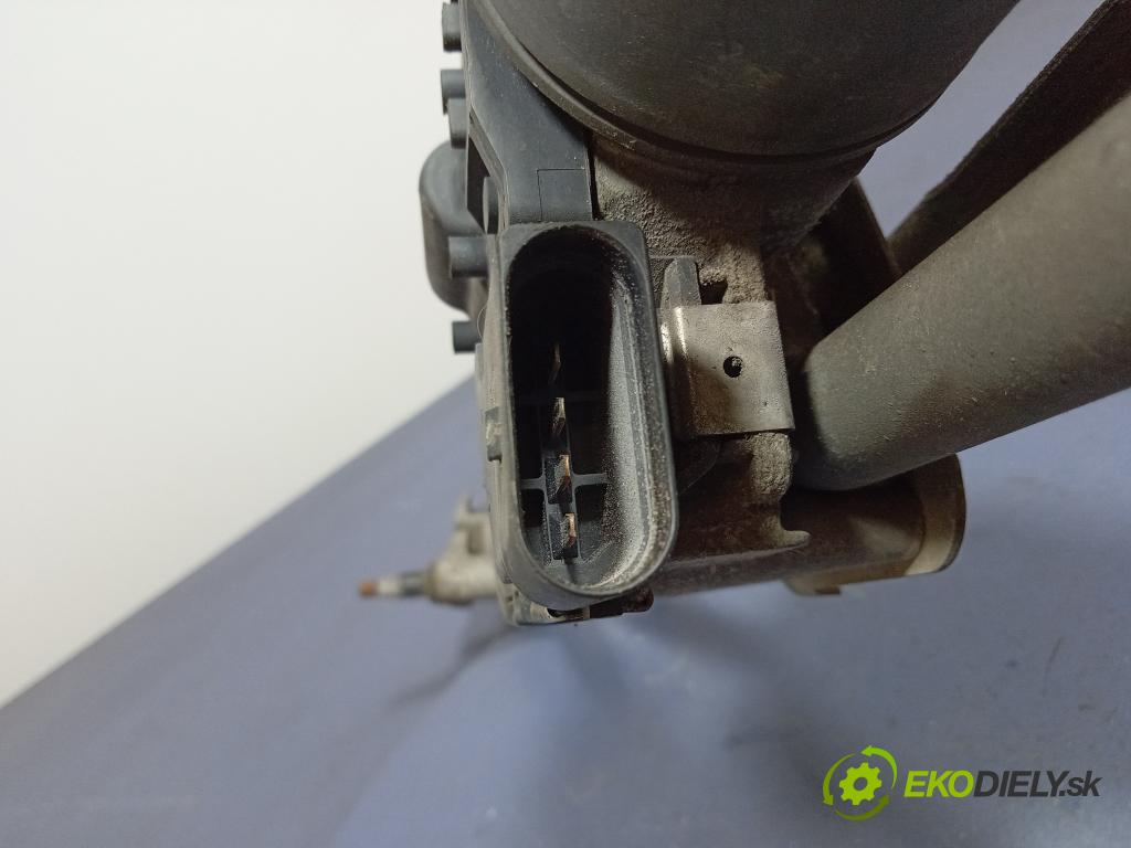Volkswagen Golf 2005 mechanismus motorek Stěrače: před 1K1955023D