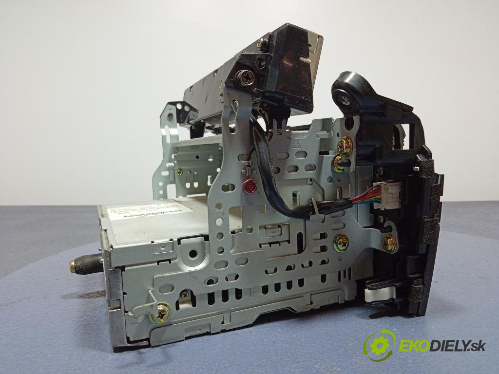 Mazda 3 2005 Radio I Navigácia: BP4L66950A