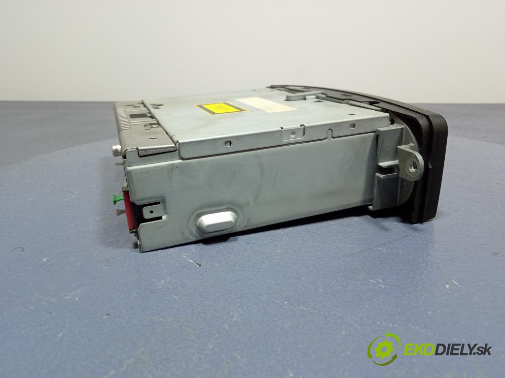 Mercedes C-klasa 2003 Radio I Navigácia: A2038202286