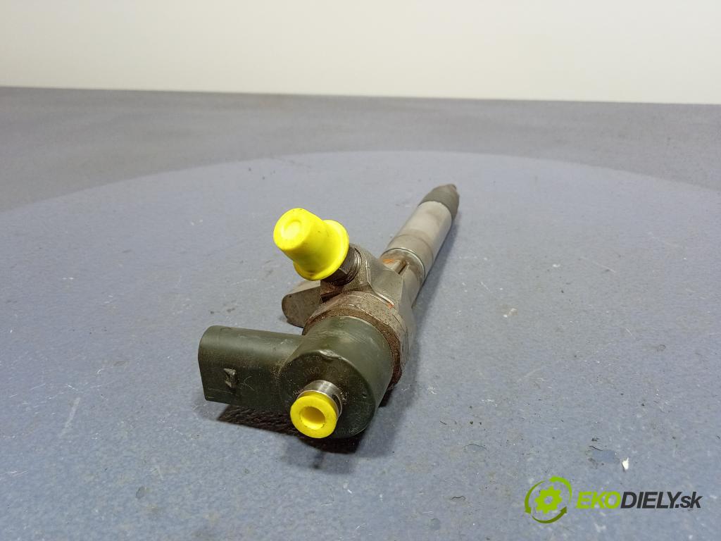 Mercedes C-klasa 2003 vstrek A6110701387