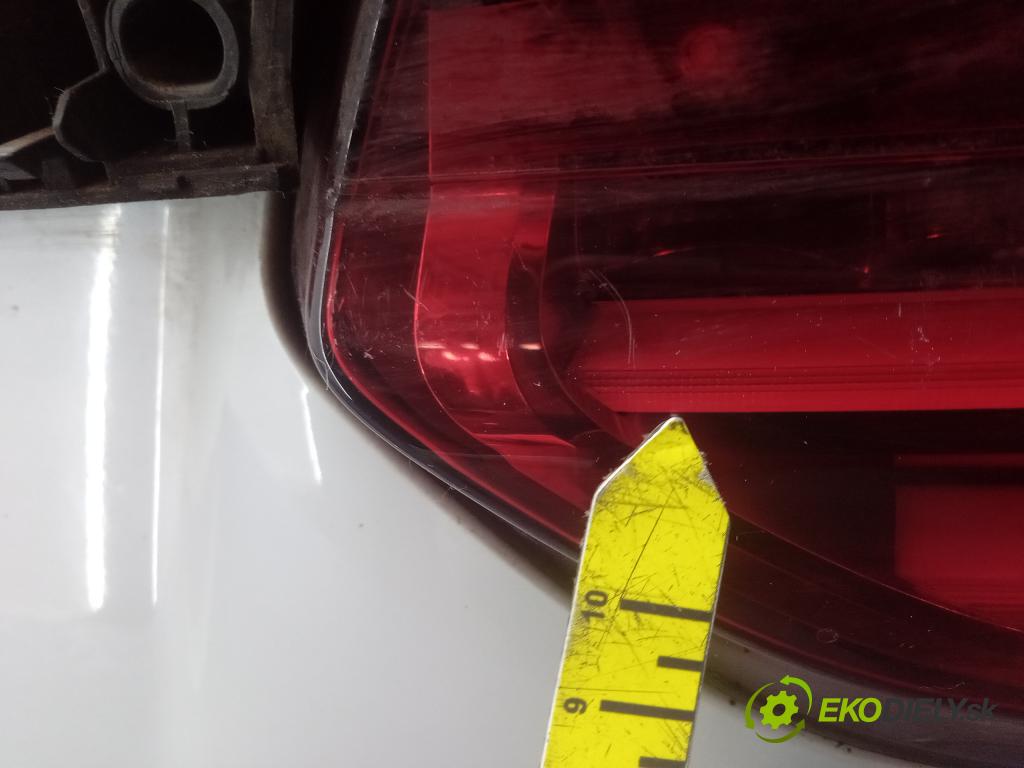 Bmw Seria 7 2016 zadna dveře kufra: kufra: 01