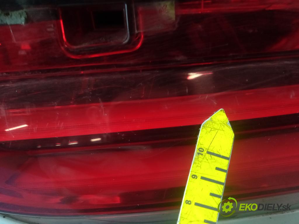 Bmw Seria 7 2016 zadna dveře kufra: kufra: 01