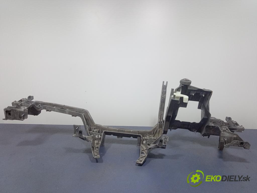 Bmw Seria 7 2016 kokpit,pristrojová doska 01