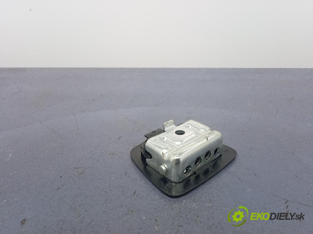 Bmw Seria 7 2016 lišta kufr 7348517