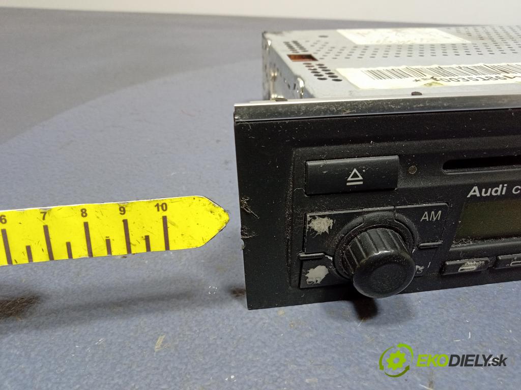 Audi A4 2004 Radio I Navigácia: 8E0035186L