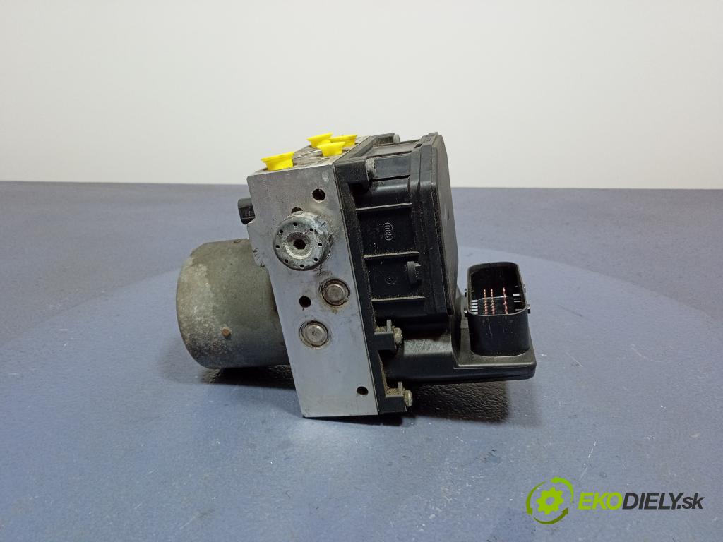 Audi A4 2004 čerpadlo ABS x 8E0614517