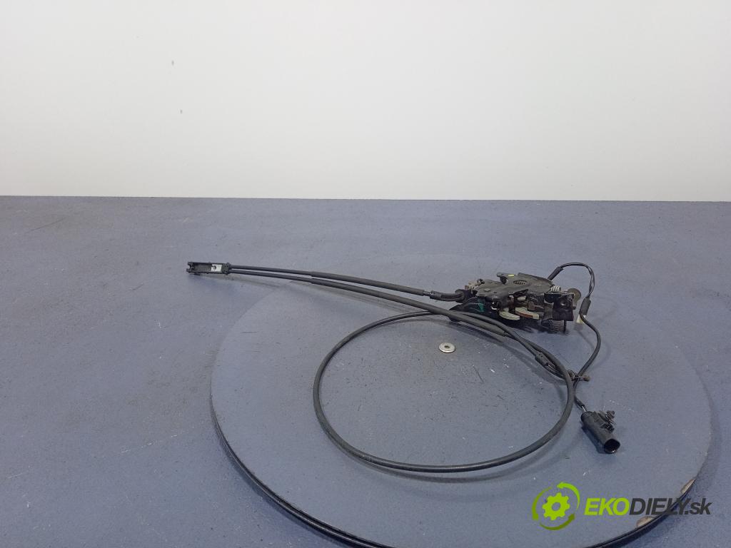 Bmw Seria 7 2016 zámek masky: 7347404