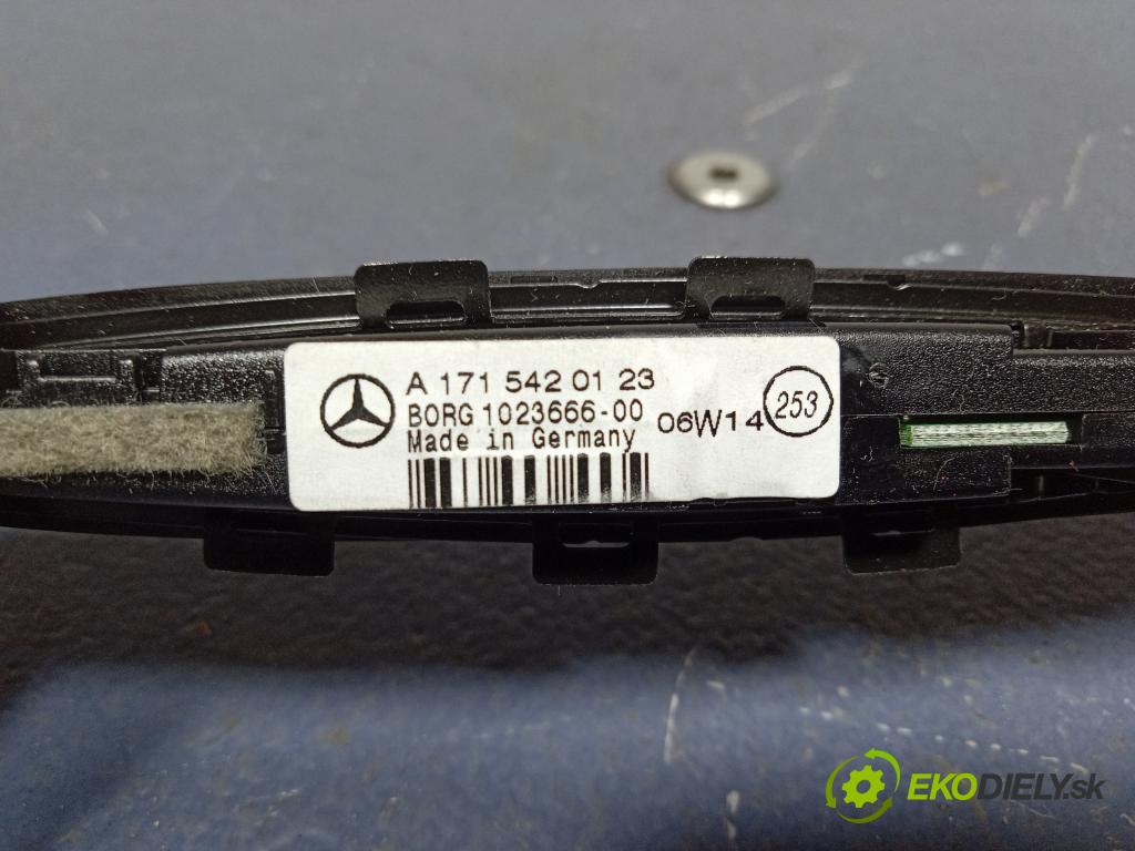 Mercedes S-klasa 2006 Zobrazit: Rádio: / GPS A1715420123