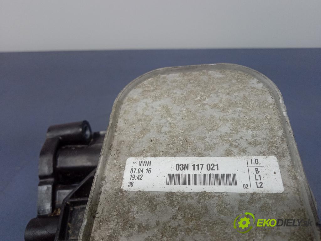 Vw Passat 2016 chladič oleja 03N117021
