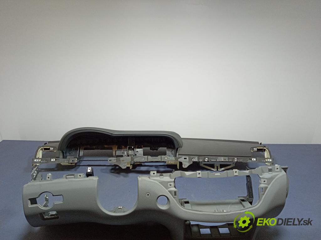 Mercedes S-klasa 2006 kokpit,pristrojová doska A2216800687