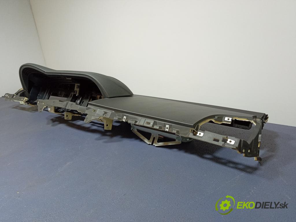 Mercedes S-klasa 2006 kokpit,pristrojová doska A2216800687