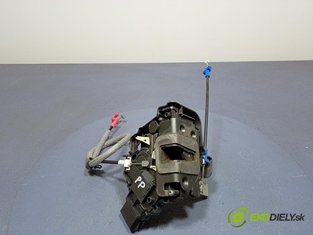 Ford Mondeo 2007 zámek dveře před v pravo: 6M2A-R21812-AC
