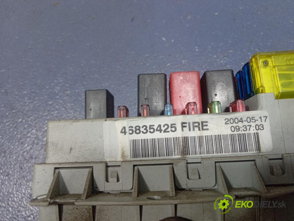 Fiat Punto 2004 riadiaca jednotka Motor: 55192306